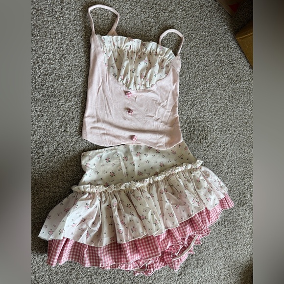 Y2K Pink Floral Ruffle set - Picture 10 of 12